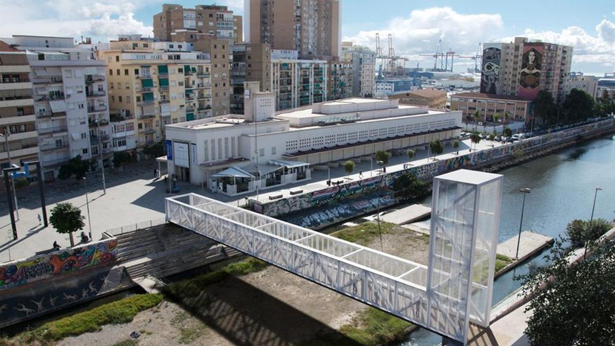 Así será el nuevo puente sobre el río Guadalmedina, junto al CAC.