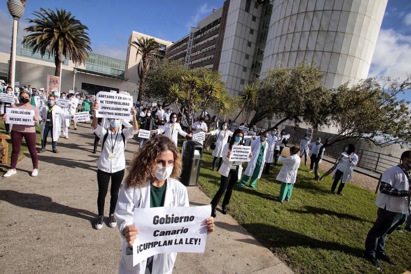 Más de la mitad de los médicos canarios secundan la huelga