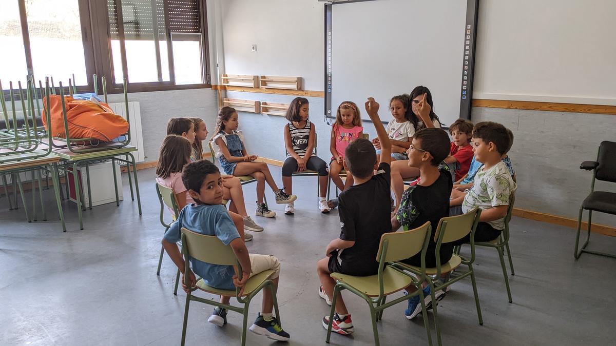 Primer día de clases en Alpartir durante este curso, el pasado jueves.