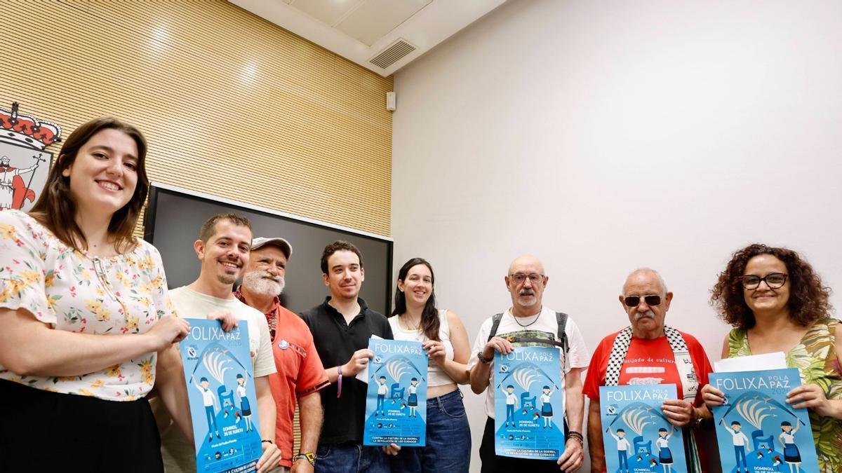 Por la izquierda. Olaya Suárez, Javier Suárez, Javier Arjona, Rodrigo Díaz, Paloma Navarro, Paco Ramos, Miguel san Miguel y Lucia Nosti