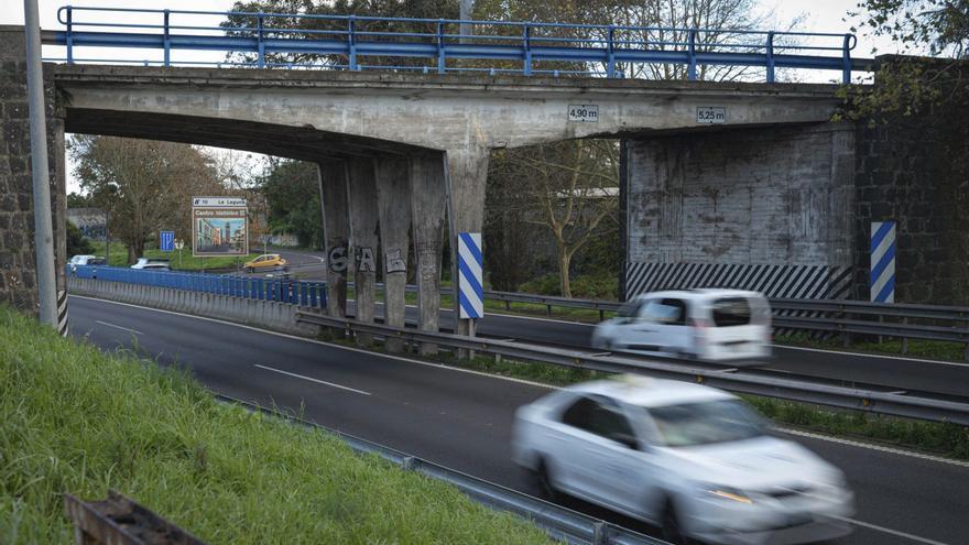 En este punto se construirá la glorieta que dará acceso directo al aeropuerto de Los Rodeos a través de la TF-5. | ARTURO JIMÉNEZ