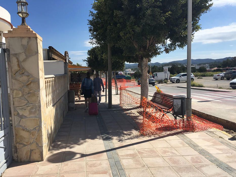 Obras en cala de Bou.