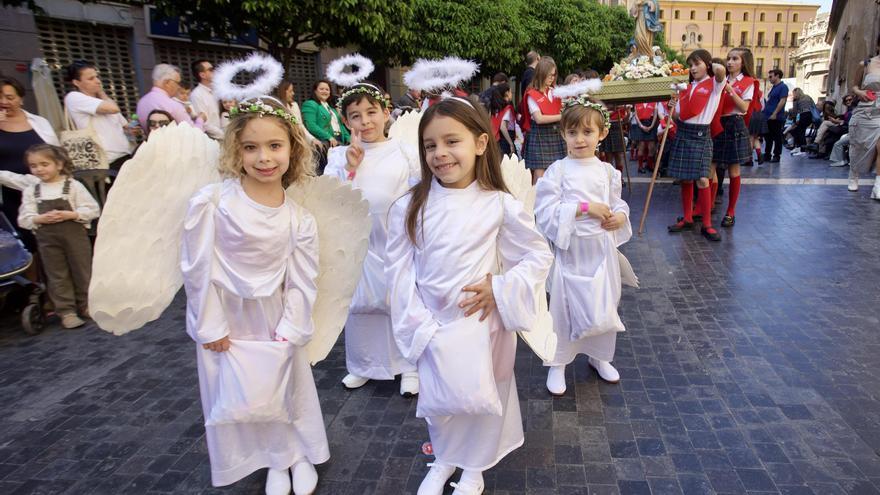 La Procesión del Ángel recuerda a Murcia que &quot;el que no acepte el reino de Dios como un niño, no entrará en él&quot;