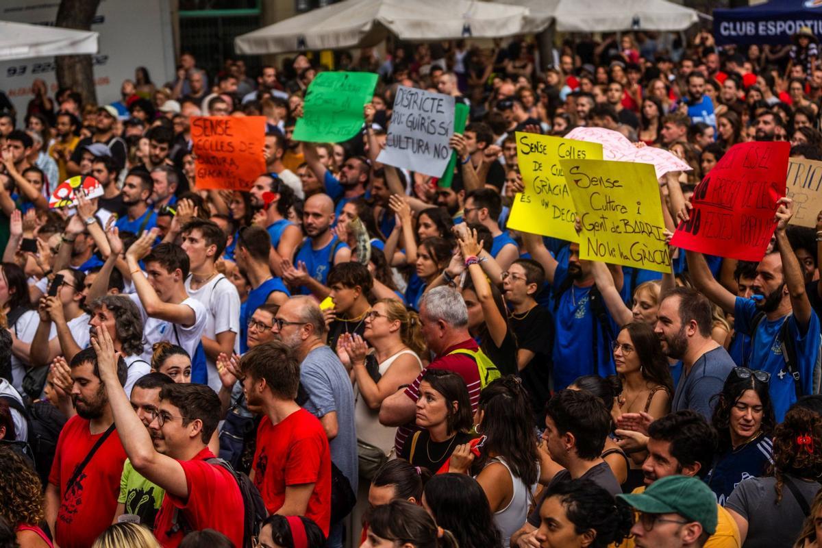 Las colles de Gràcia no han llegado a un acuerdo antes del pregón de la Fiesta Mayor, con lo que los actos de cultura popular quedarían desconvocados en los próximos días.