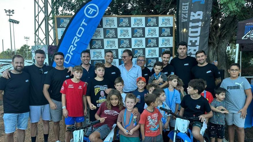 Nace en Santa Eulària la Escuela de Motocross DirtRiders MC Ibiza