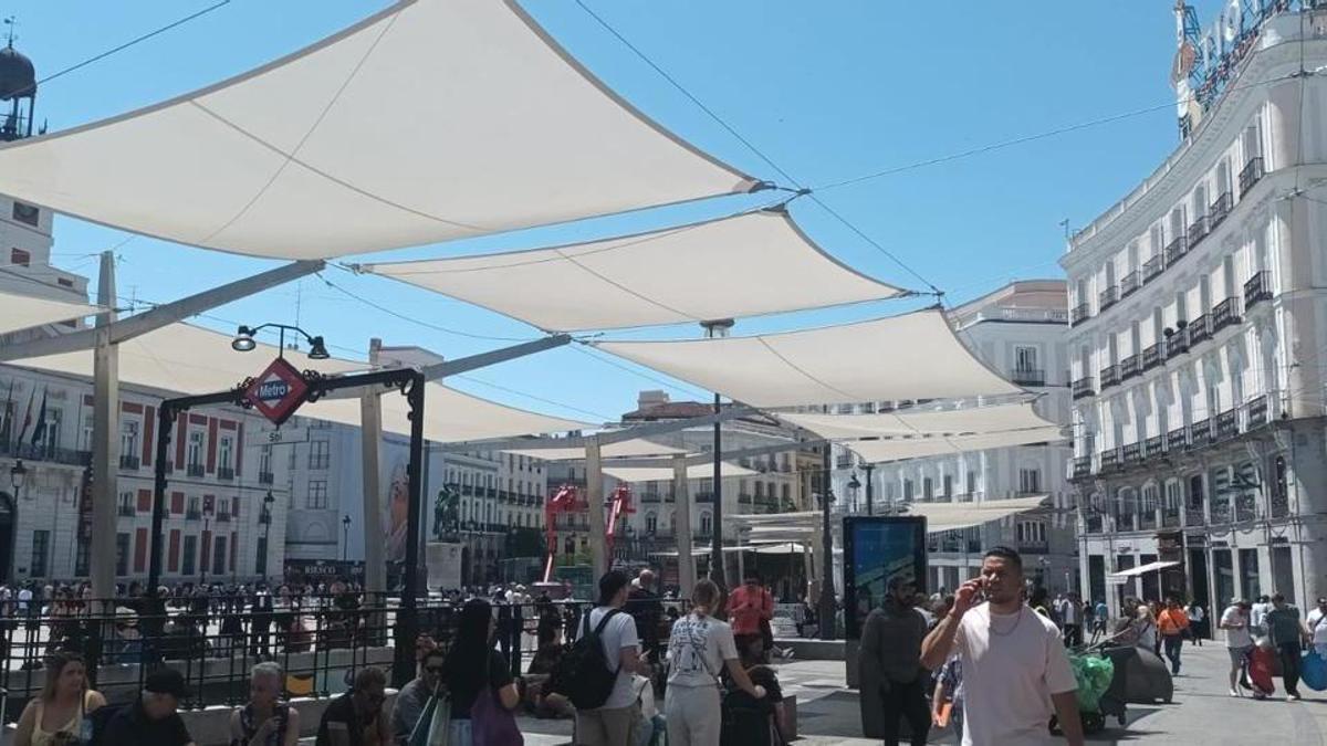 Reinstalación de los toldos de Sol