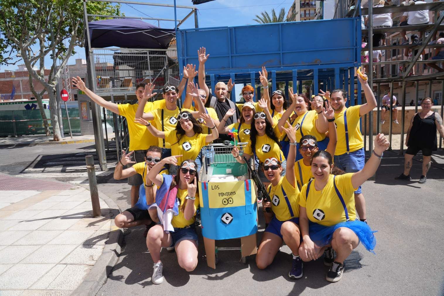 El Grau da inicio a las fiestas de Sant Pere con pólvora, bous y música