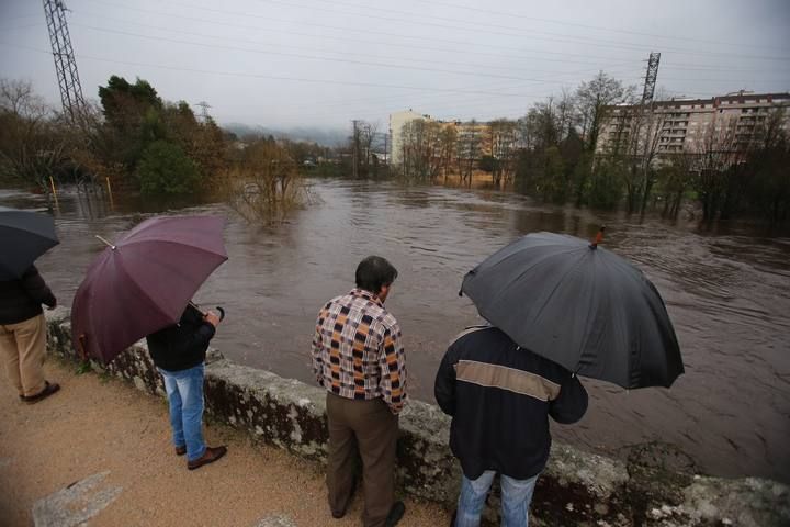 El temporal desborda los ríos de Pontevedra