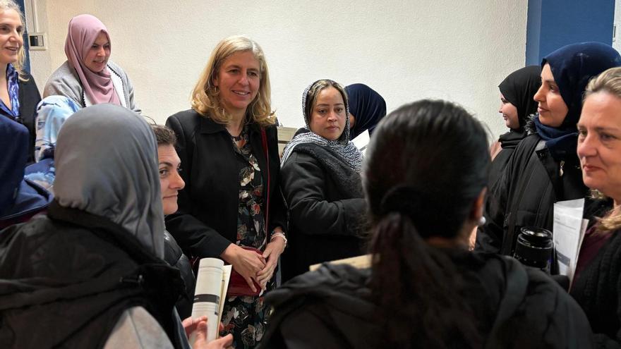 Los alumnos de costura y español para extranjeros en Murcia reciben sus diplomas