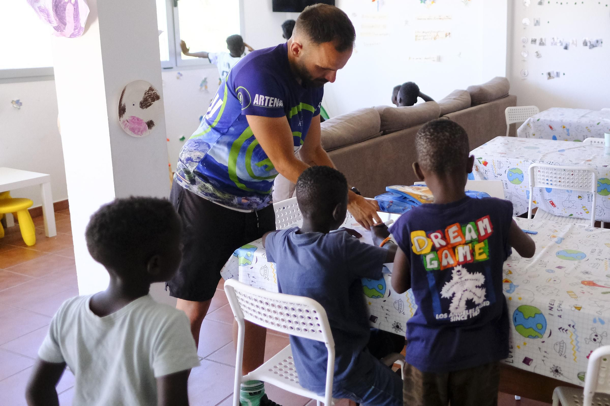 Menores migrantes acogidos en Artenara