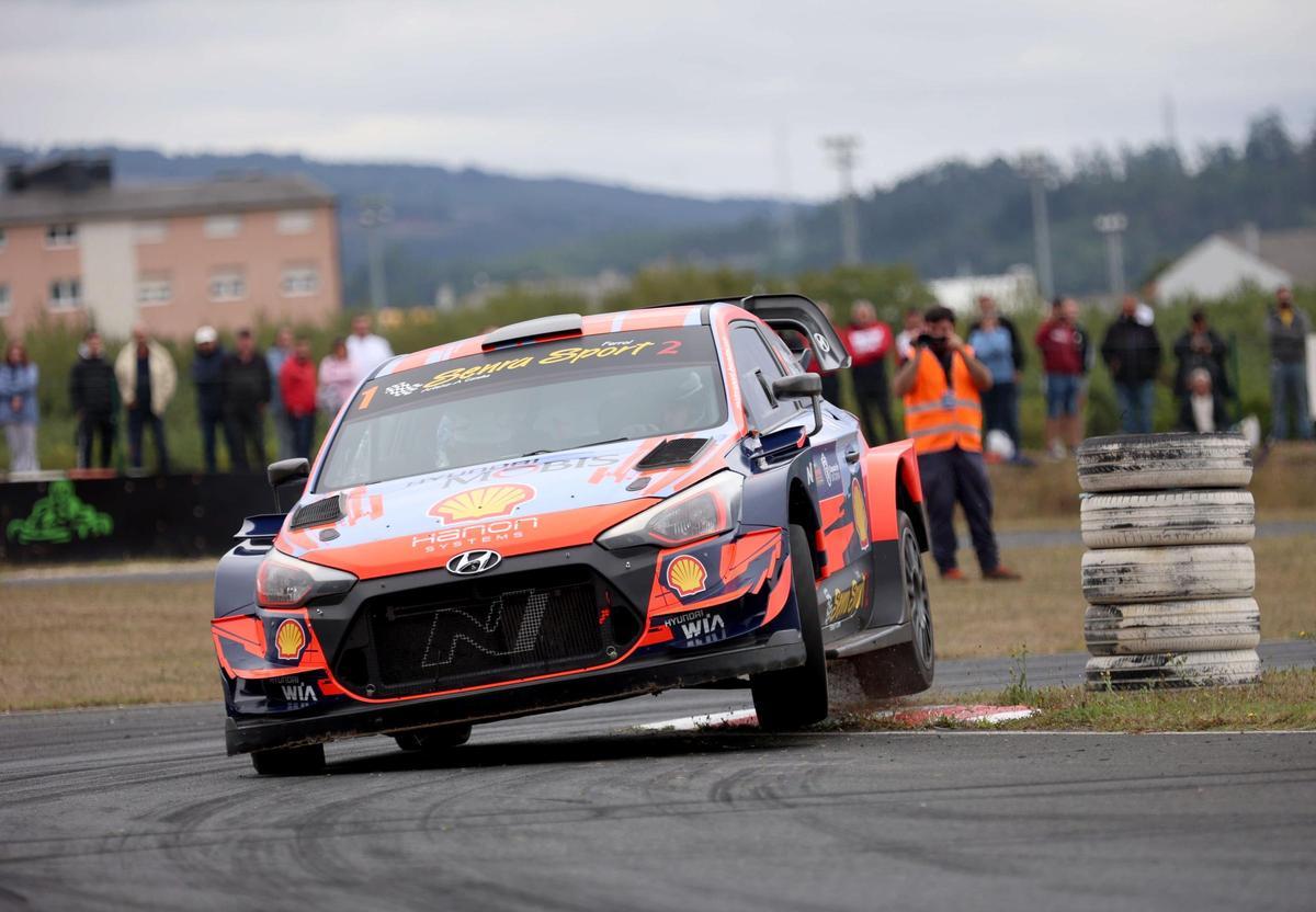 Show de Víctor Senra en As Pontes