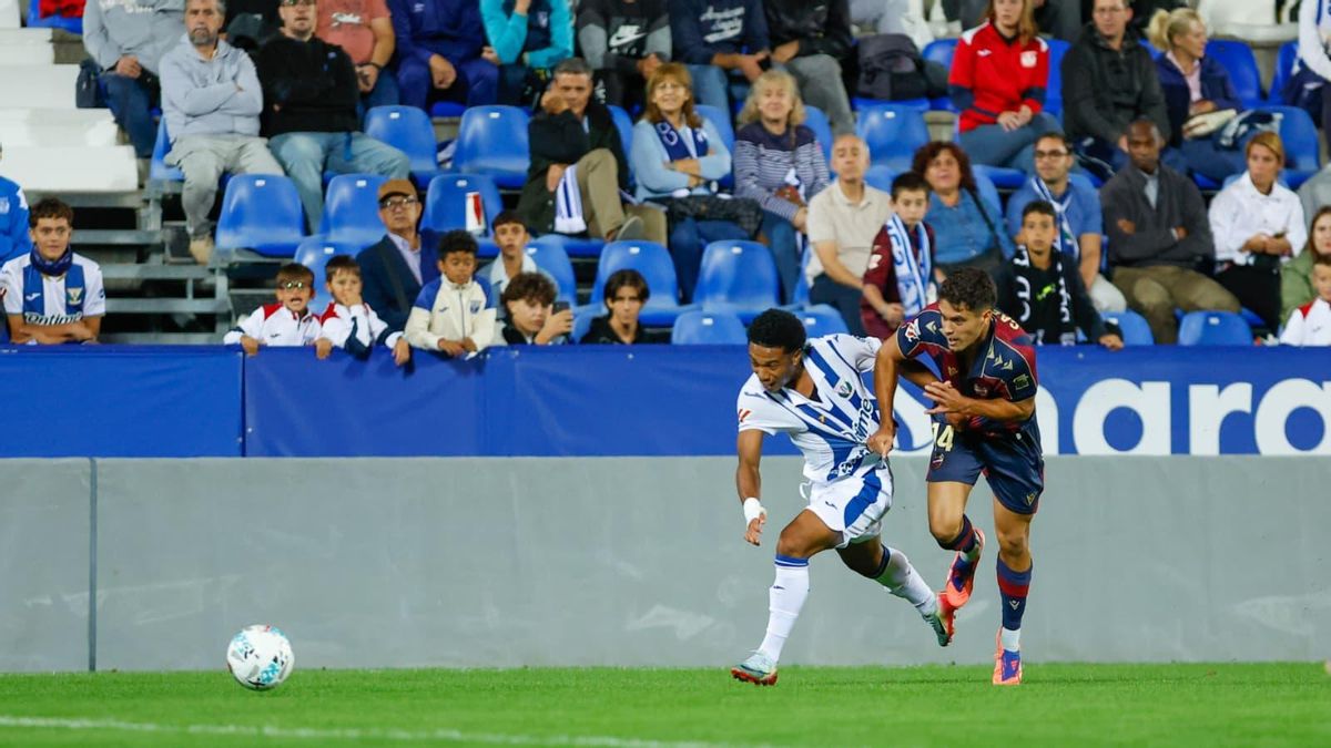 Una acción del amistosos entre Leganés y Levante UD