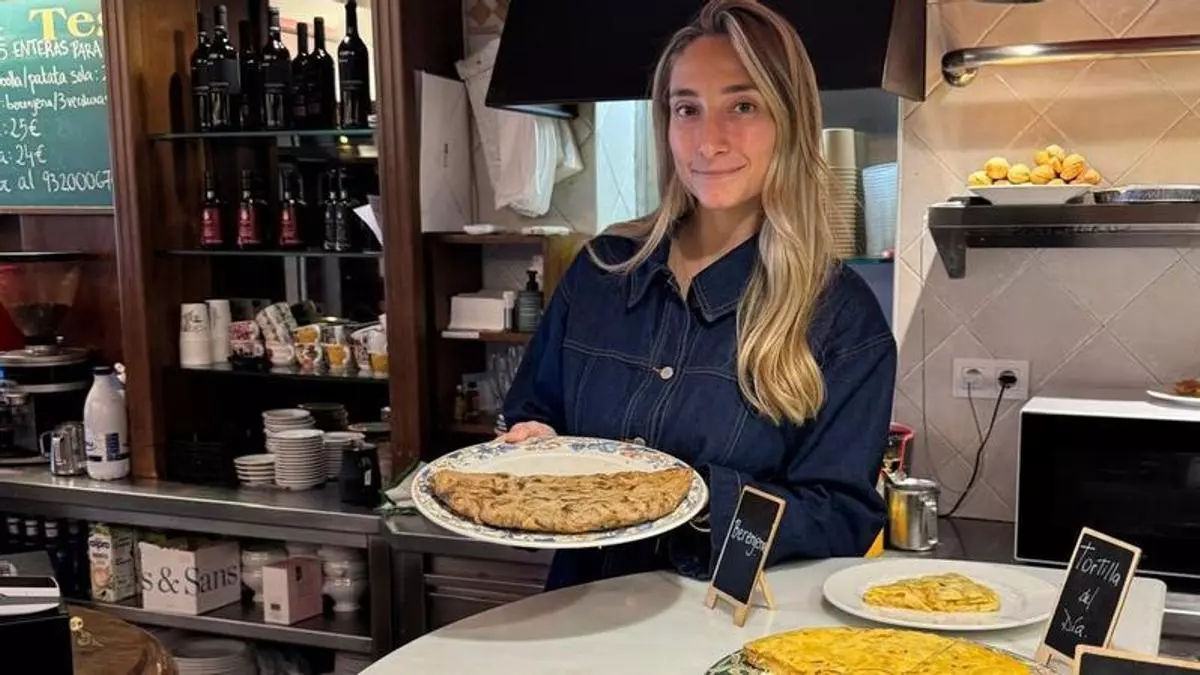 La Taronja: la clienta de 28 años que salvó el bar de toda la vida (de la suya, también)