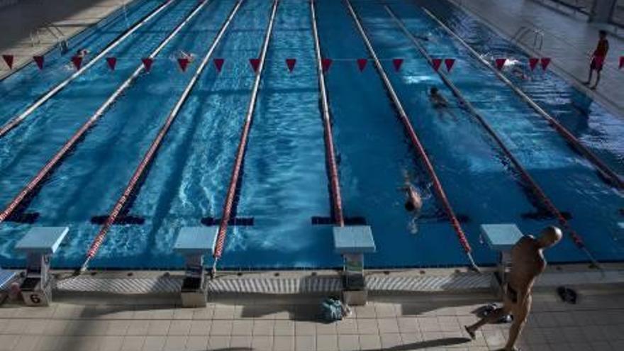 Diputación licita el nuevo contrato para explotar  la piscina provincial