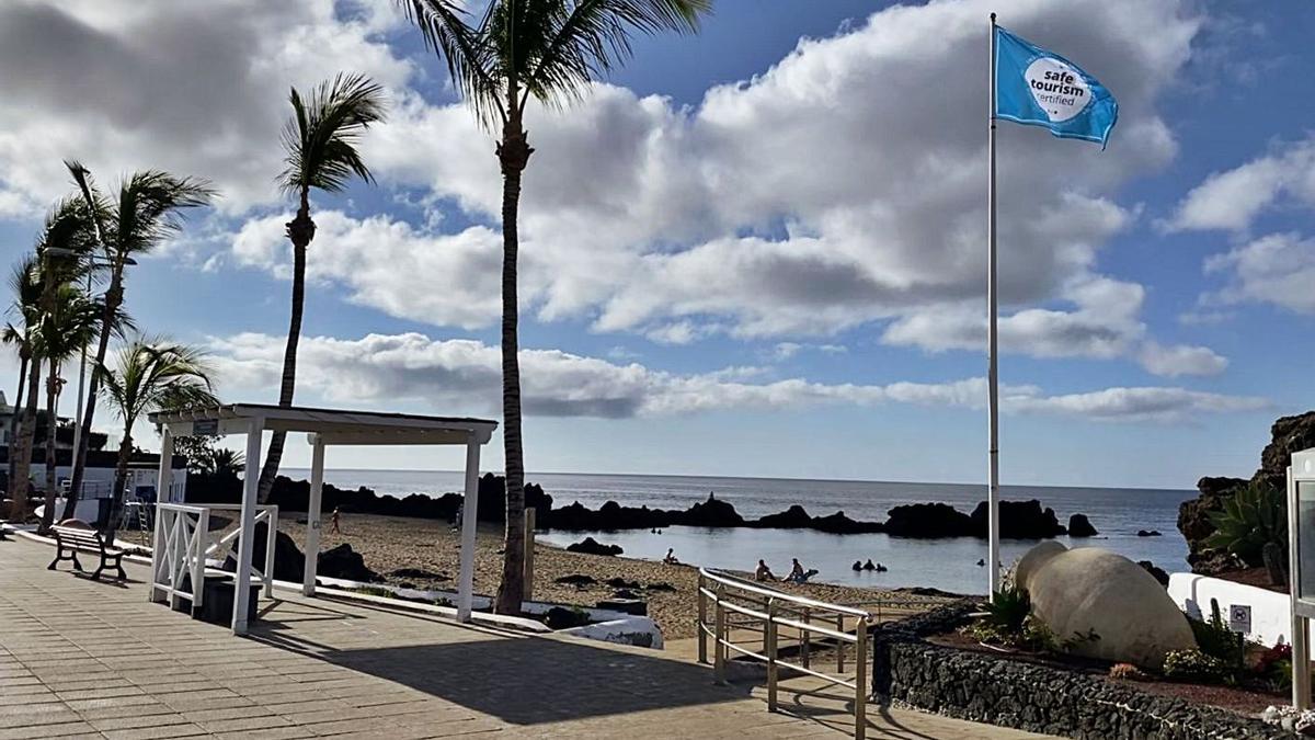 Sello de seguridad en playas de Tías |