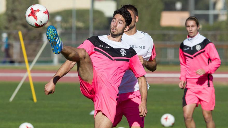 Paco Candela, durante un entrenamiento del Hércules