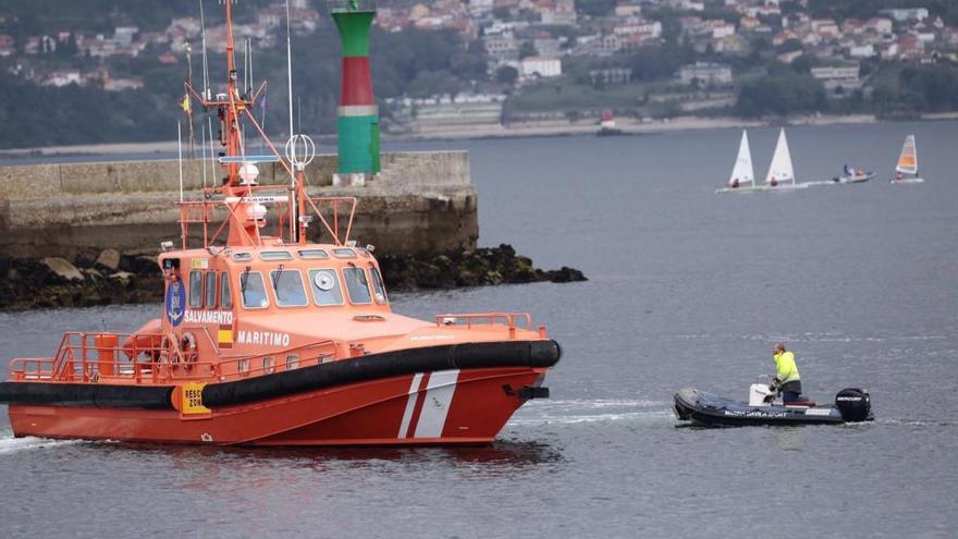 El octogenario muerto al caer en un coche al mar en Vigo trató de suicidarse en un banco