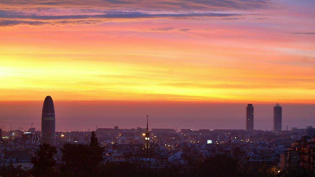 Amanecer sobre Barcelona.