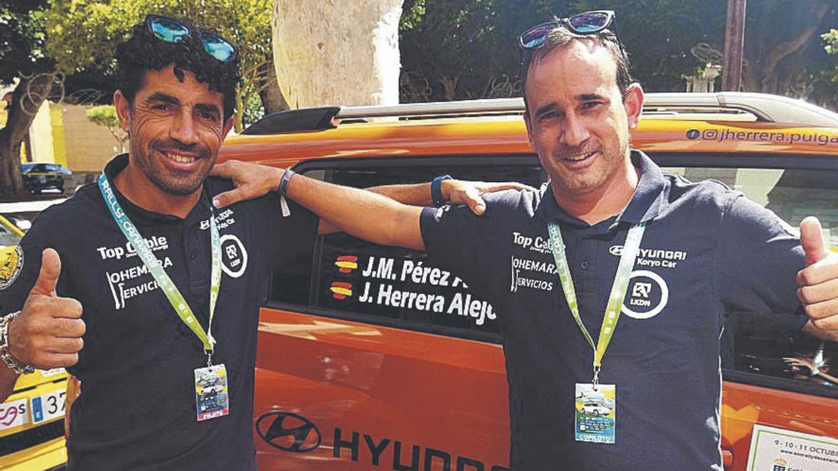 José Manuel Pérez y Javier Herrera, líderes, ayer tras la primera etapa.