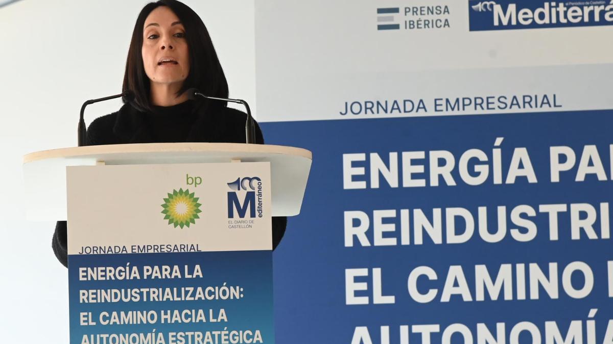 Rebeca Torró durante su intervención en el encuentro empresarial de bp y 'Mediterráneo'.