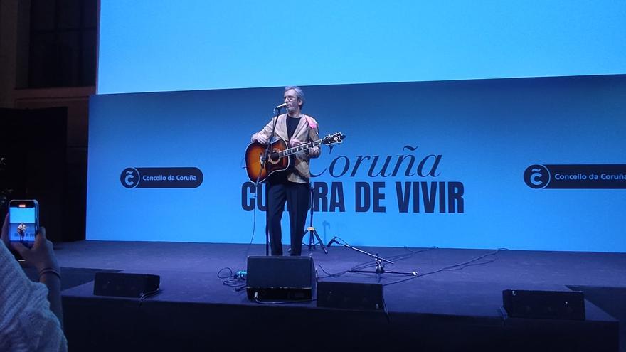 El coruñés Xoel López pone la música de A Coruña en Fitur