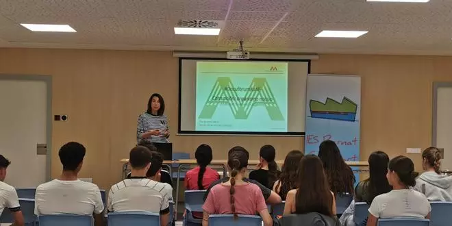 Doce alumnos de Algemesí se quedan sin plaza para iniciar primero de Bachillerato