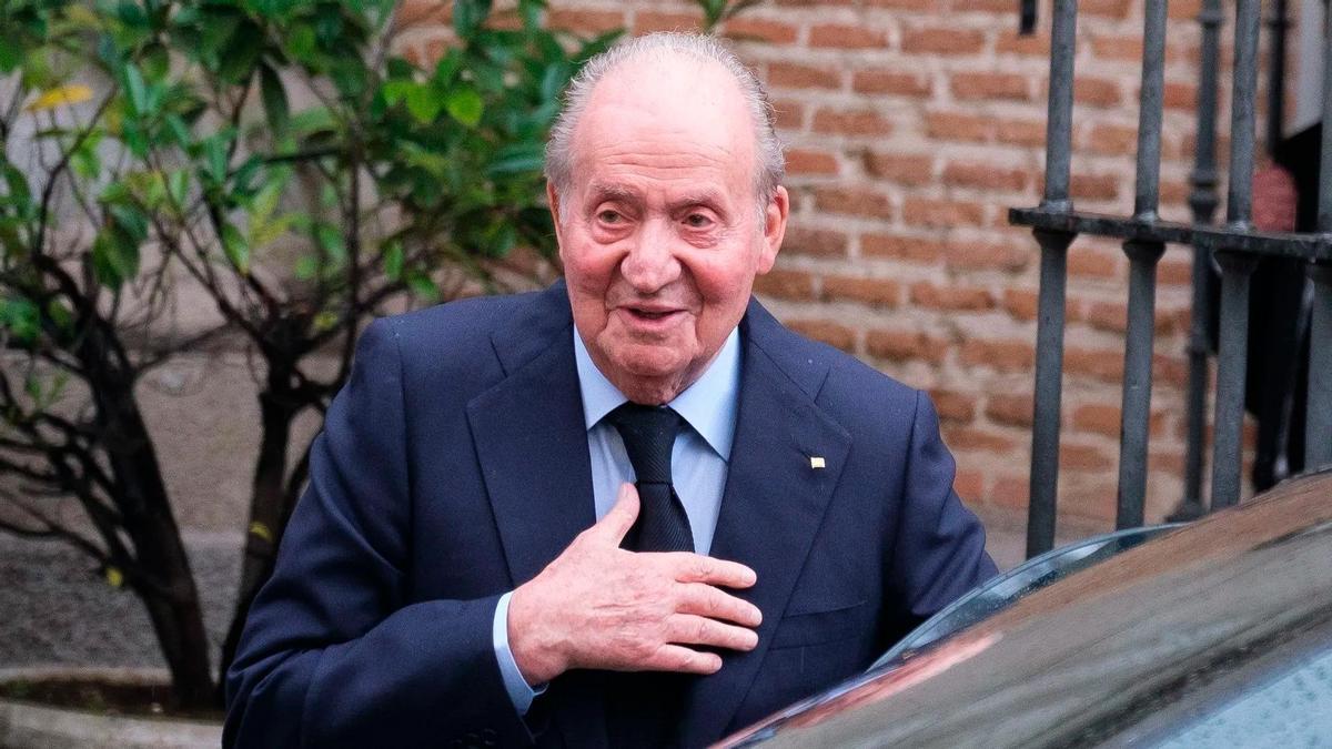 El entorno del Rey Juan Carlos aclara dónde se encontraba cuando falleció la princesa Irene de Grecia: "Sus médicos no le dejan"