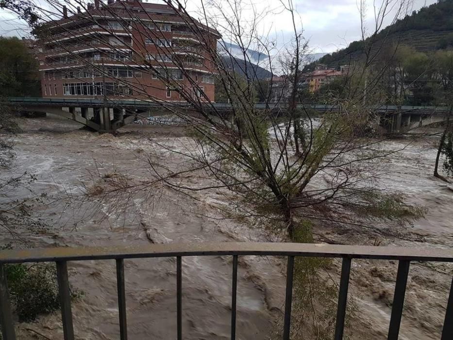 El riu Ter i el Freser conflueixen en aquest punt de Ripoll i porten molta aigua