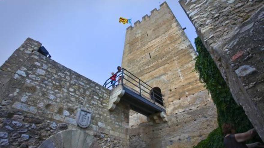 El castillo es el auténtico emblema del municipio