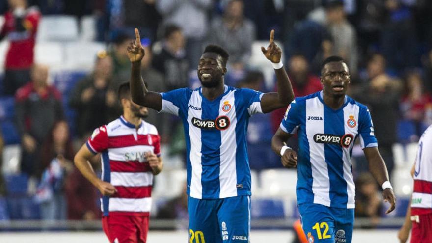 Caicedo celebra su gol al Granada.