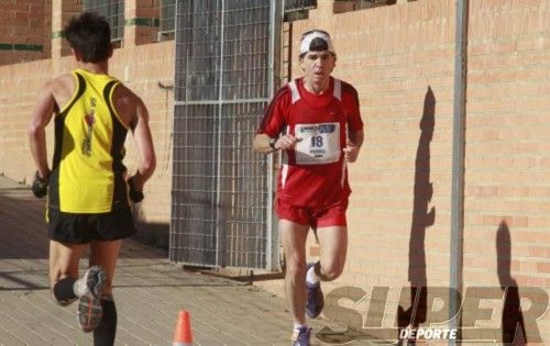 Cristina González bate su récord nacional en Valencia con 73,3 km