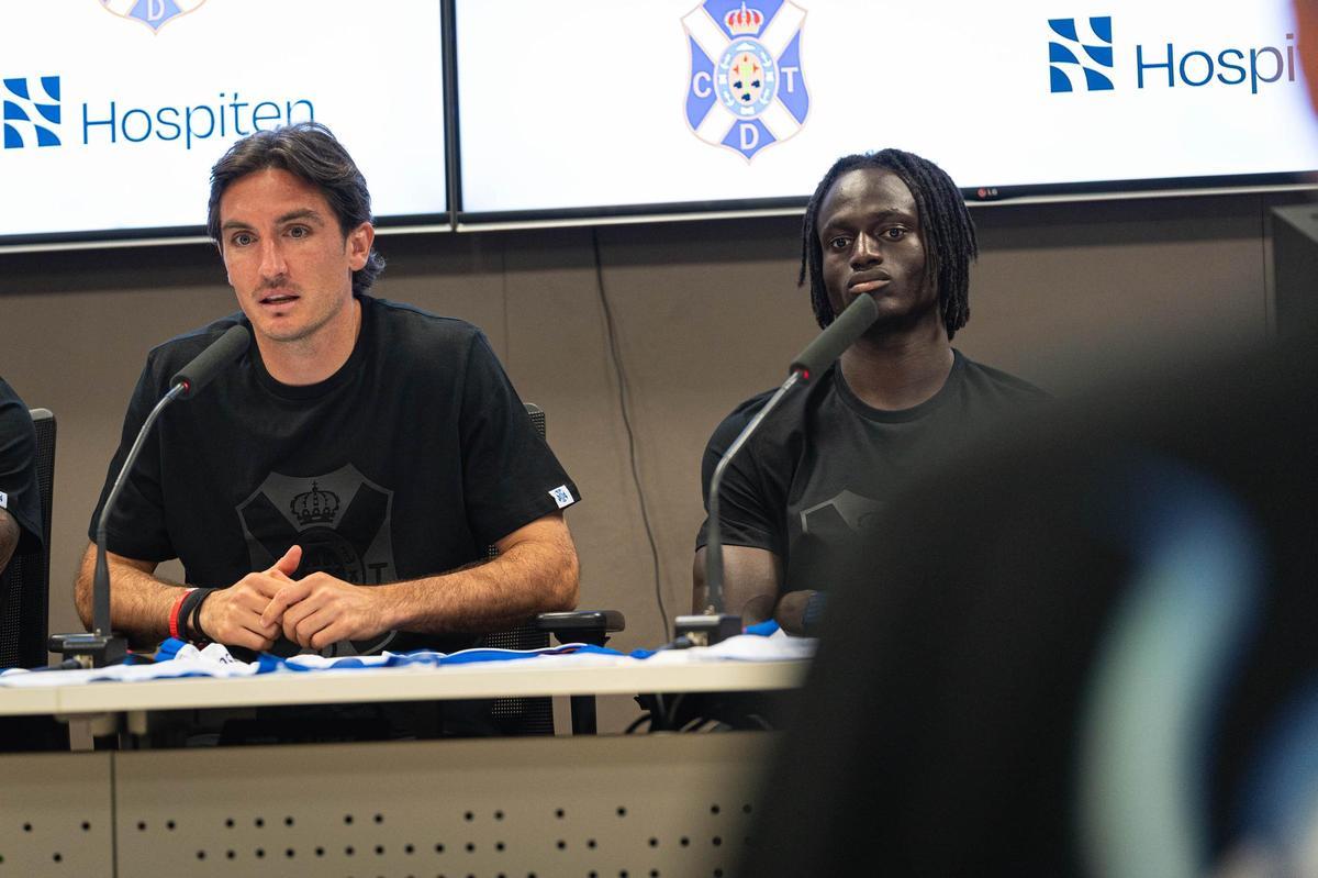 Presentación de tres fichajes del CD Tenerife: Pittón, Baba y Jorge Moreno Presentación de tres fichajes del CD Tenerife: Pittón, Baba y Jorge Moreno