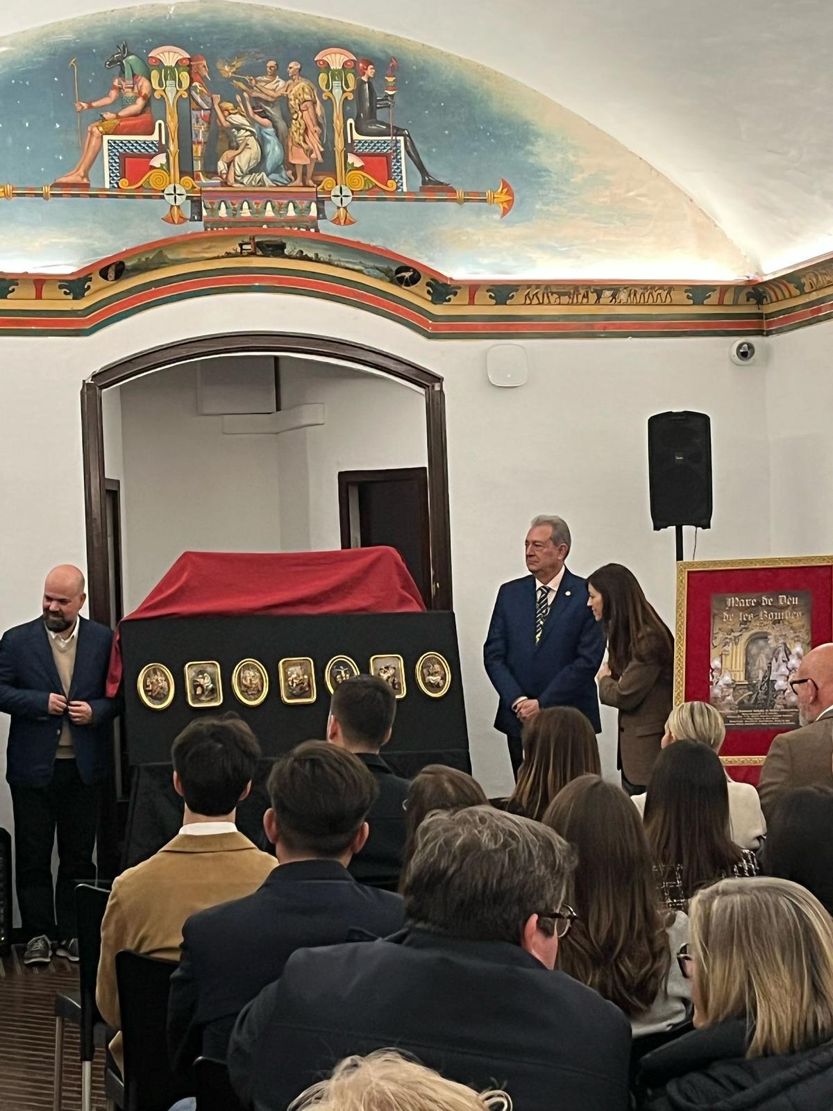 Presentación de las novedades de la cofradía en La Calahorra de Elche