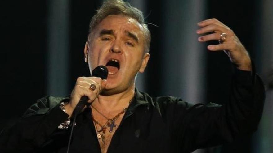 VÍDEO | Morrissey reprodueix imatges de les càrregues de l&#039;1-O en la seva gira