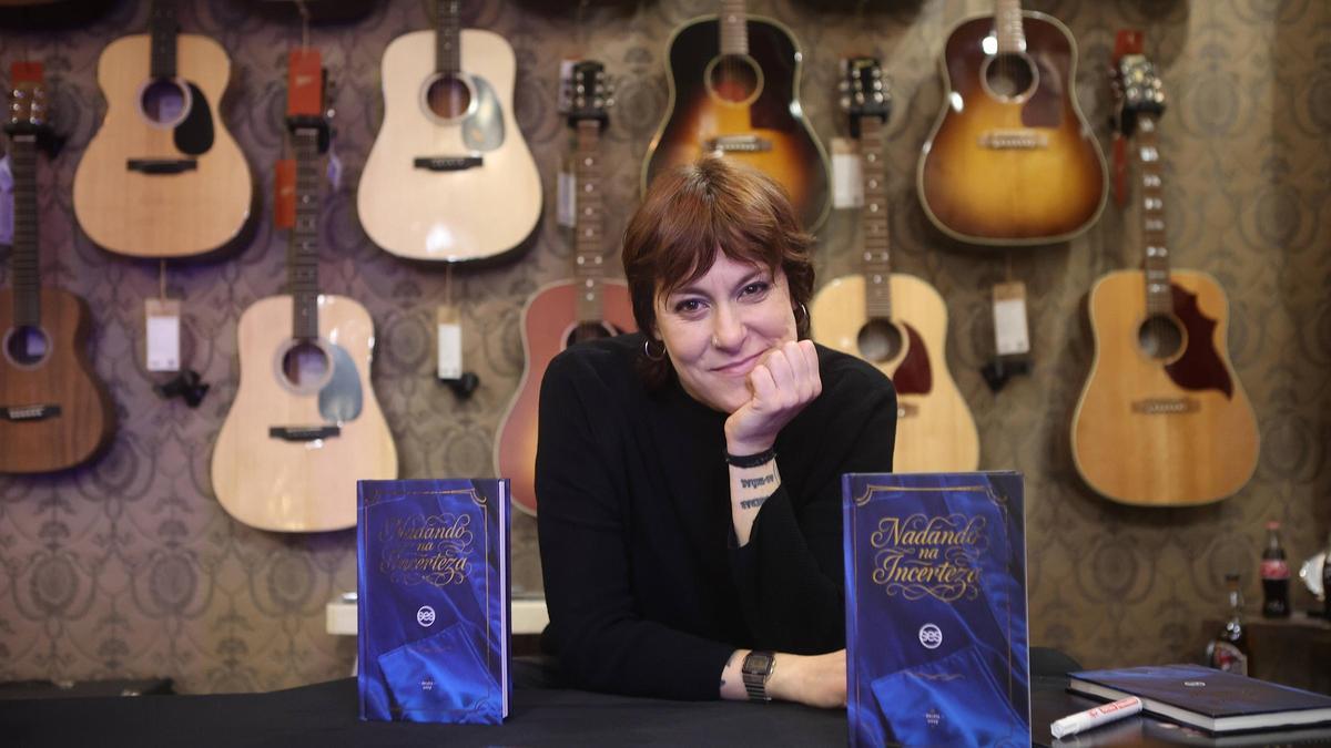 Sés presenta 'Nadando na incerteza'