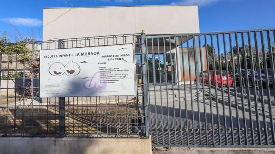 Exterior de la Escuela Infantil municipal de la pedanía de La Murada.