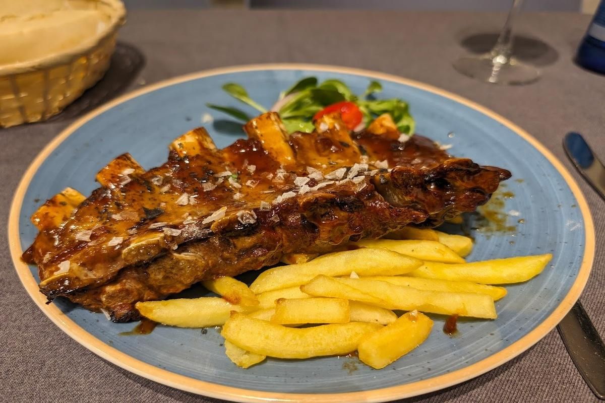 Bodeguita del Casino, Lucena