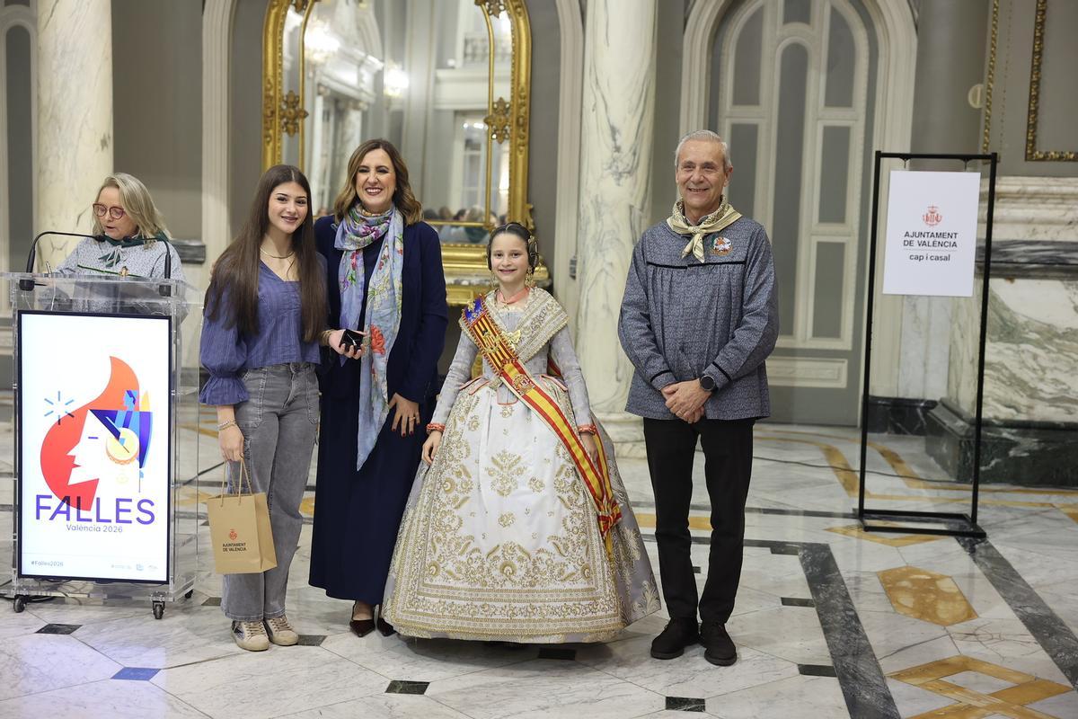 Catalá recibe a las Falleras Mayores Infantiles de Valéncia de la historia