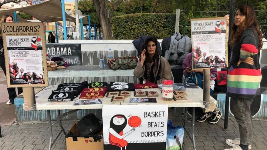 Ayuda desde Ibiza para derribar fronteras con el baloncesto femenino