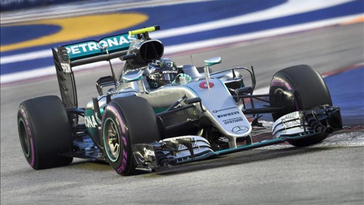 Nico Rosberg sigue en racha y logró la pole en Singapur