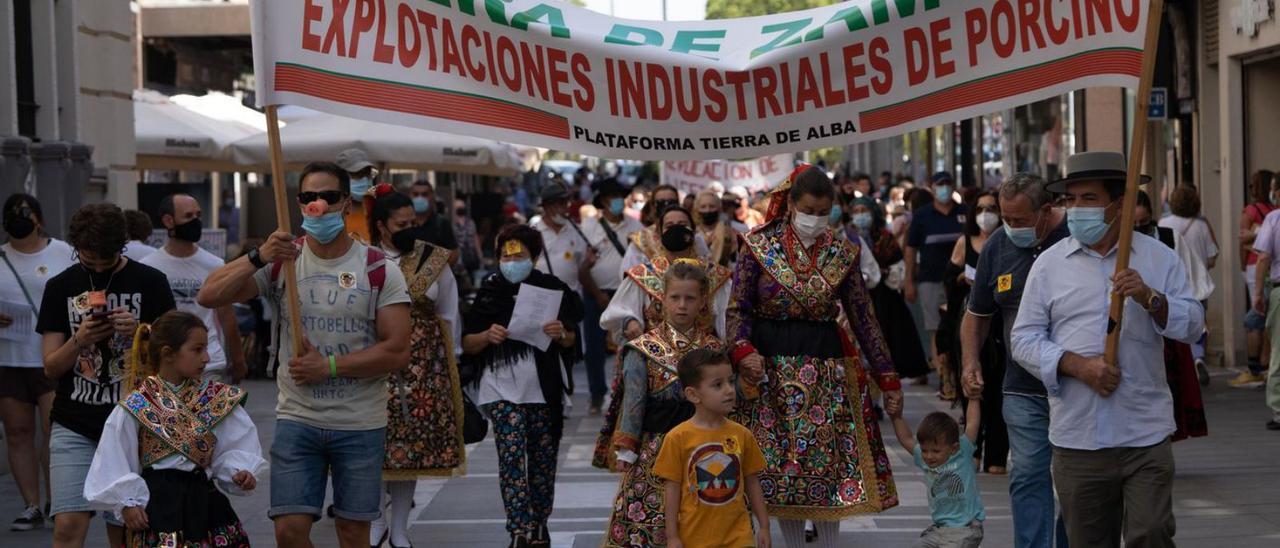 Concentración contra las macrogranjas celebrada el pasado año en la capital zamorana.