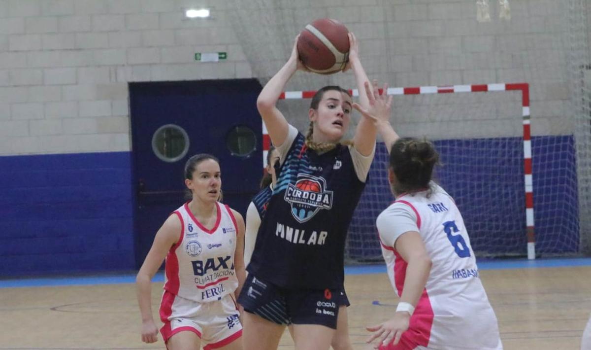 Una jugada del Milar Córdoba BF en la pasada Liga Challenge de baloncesto.