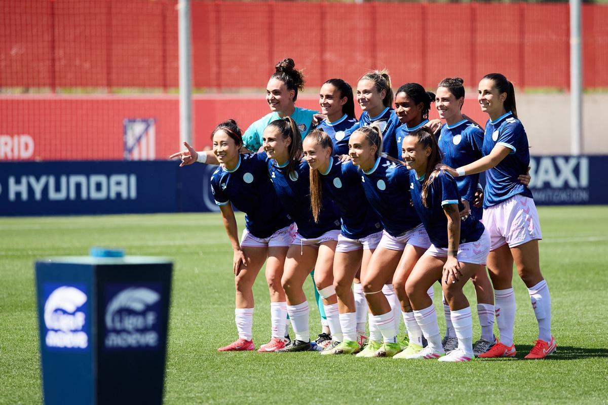 Las jugadoras de Levante Badalona antes de un partido Las jugadoras de Levante Badalona antes de un partido