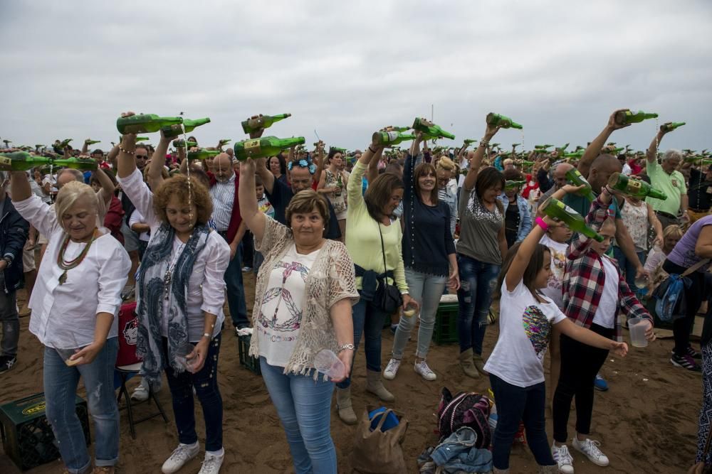 Al récord de escanciado en Gijón le faltaron 202 culetes