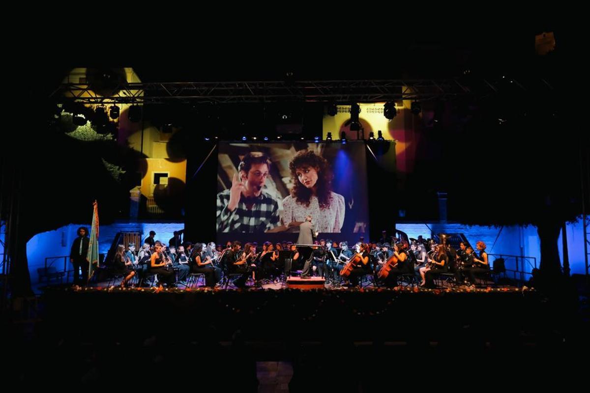 La Unió Musical San José de Calasanz, de Castelló, en el escenario.