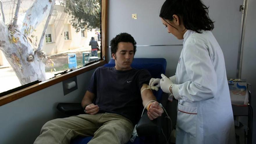 El autobús de recogida de sangre estará en la gran vía Asima, número 1, este jueves de 10 a 15 horas.