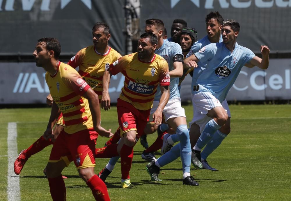 Un tanto del nigeriano da ventaja a los celestes en el ''play-out'' contra el Alcoyano.