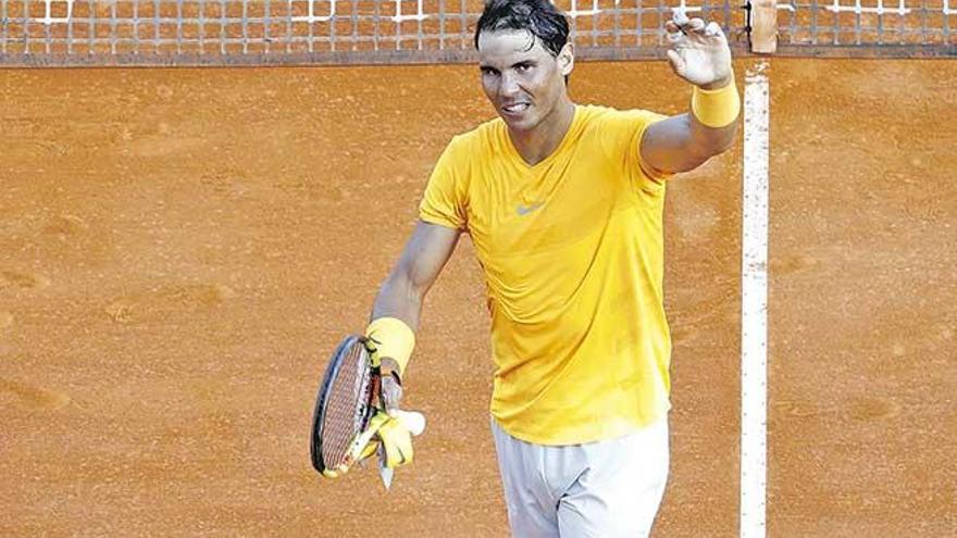 Rafel Nadal celebra el triunfo de ayer ante Kachanov ayer en Montecarlo.