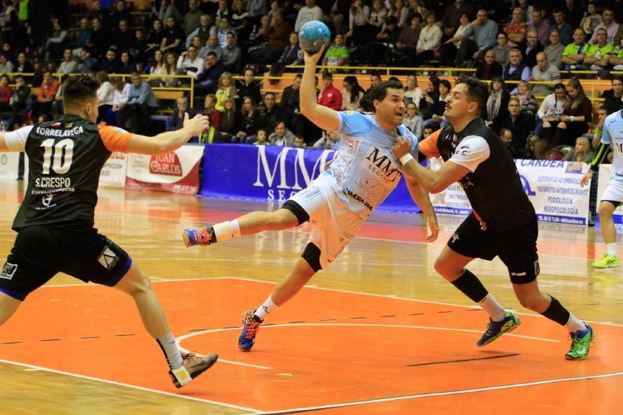 Balonmano Zamora: MMT Seguros - BM Torrelavega