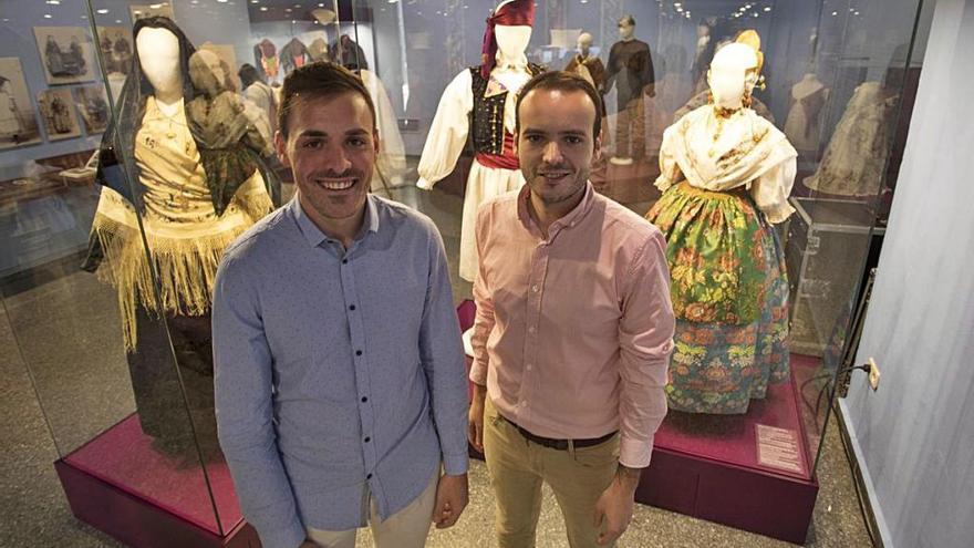 El projecte està comissariat per Javier Marco i Sergio Civera, experts en indumentària tradicional.